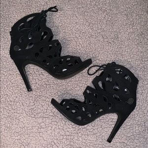 BLACK PEEP TOE HEELS